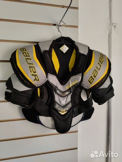 Нагрудник хоккейный bauer NXG