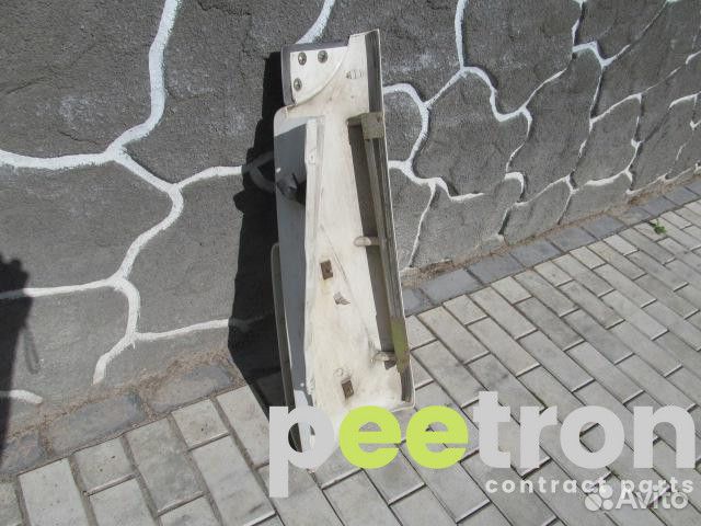 Б/У Б/У Дефлектор б/у 1372532 DAF