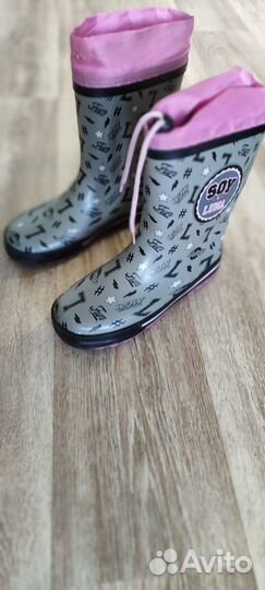 Резиновые сапоги