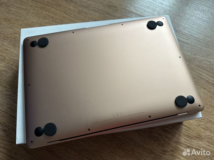 Apple MacBook Air 13, 2020, retina. i3, 256 SSD