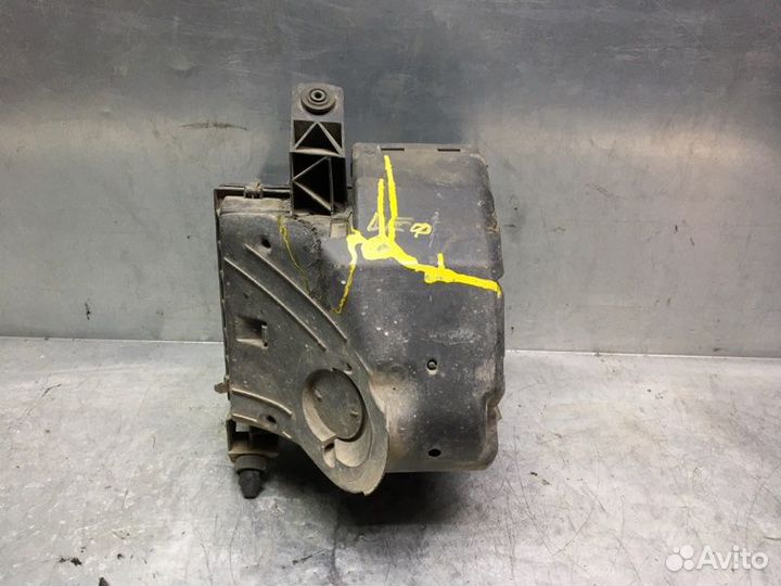 Корпус воздушного фильтра Audi A6 C5 1997-2004