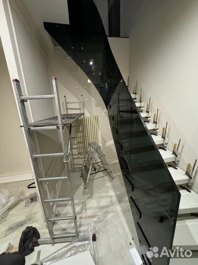 Бескаркасная лестница от производителя