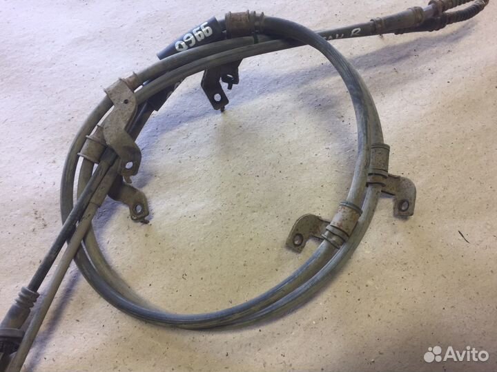 Тросы ручника Hyundai Tucson 2007