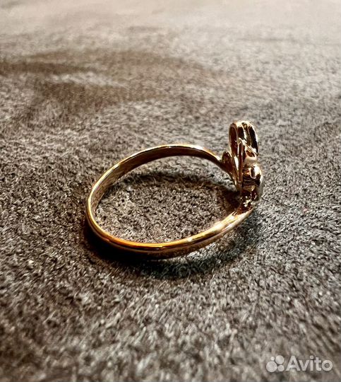 Золотое кольцо с бриллиантами 583 пробы