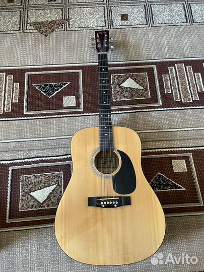 Акустическая гитара