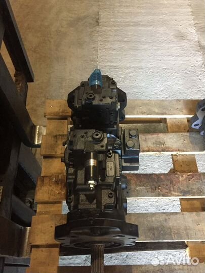 Насос гидравлический Kobelco SK210LC-6