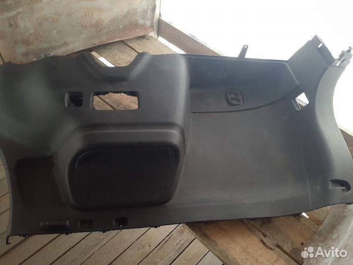 Обшивка багажника Mitsubishi Outlander 3 левая