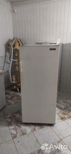 Холодильник ЗИЛ, однокамерный, рабочий