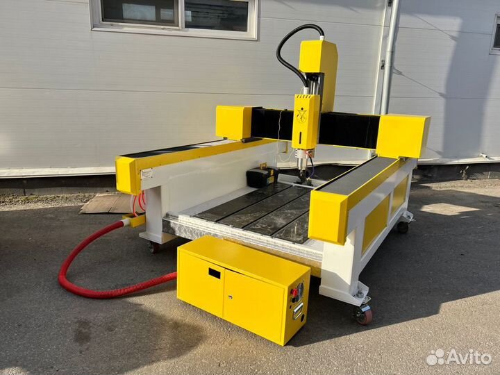 Фрезерно-гравировальный станок по камню