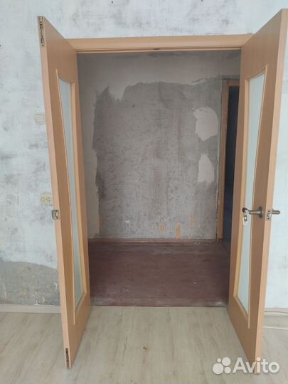 Дверь межкомнатная со стеклом