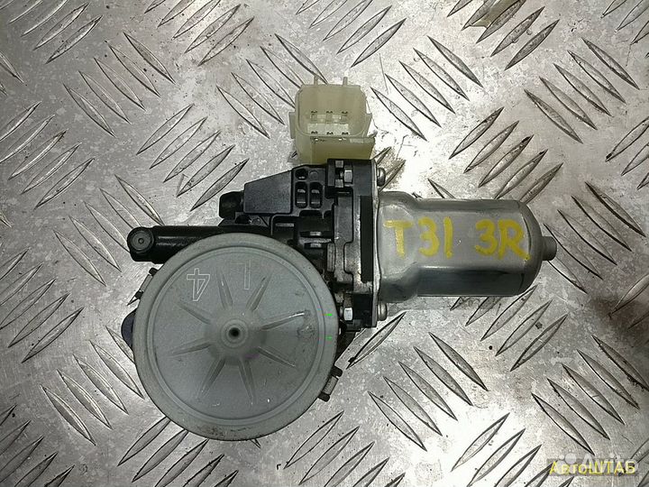 Мотор стеклоподъемника X-Trail (07-14) зад R б/у