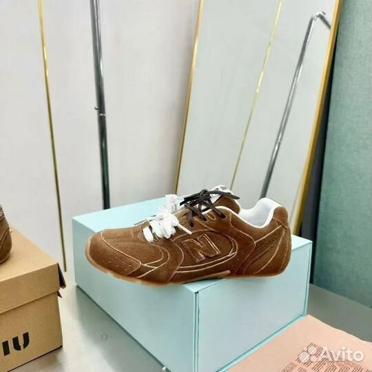 Кроссовки New Balance Miu Miu 530,38 р