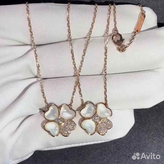 Van Cleef Подвеска золото, бриллианты 0,59 ct