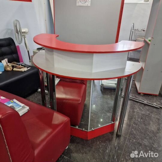 Стойка администратора / ресепшн