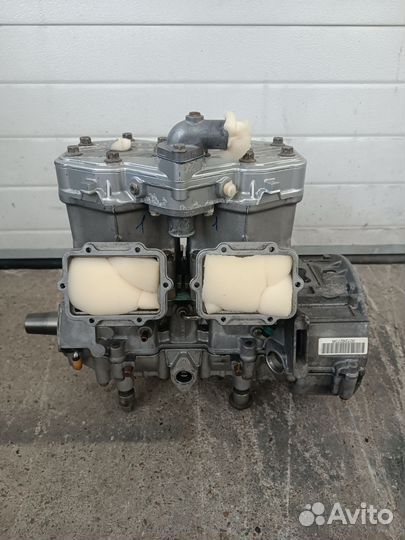 Двигатель на снегоход Rotax 593