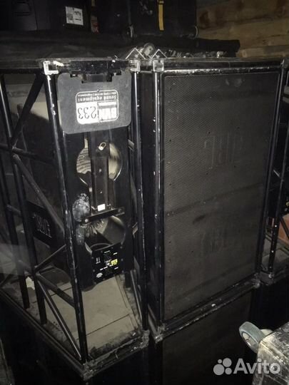 Звуковая колонка JBL VRX 932LAP