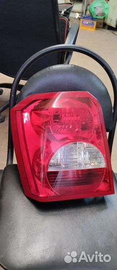 Dodge caliber фонарь левый