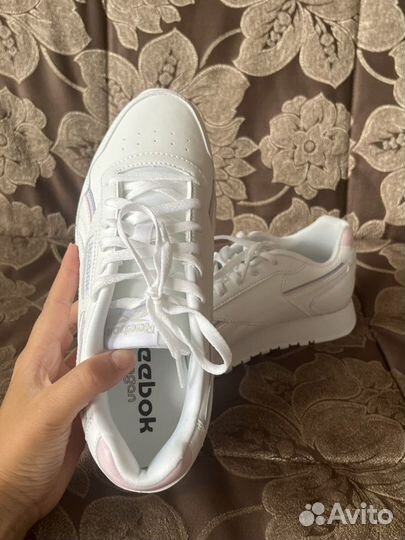 Кроссовки женские reebok 37,5 размер