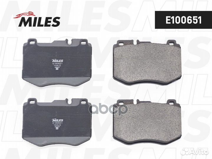 Колодки тормозные передние (Смесь Semi-Metallic