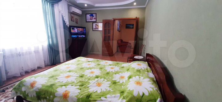 2-к. квартира, 70 м², 1/5 эт.