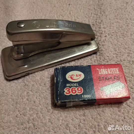 Степлер и скобы