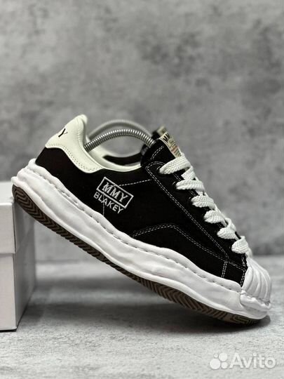 Maison Mihara Yasuhiro Blakey