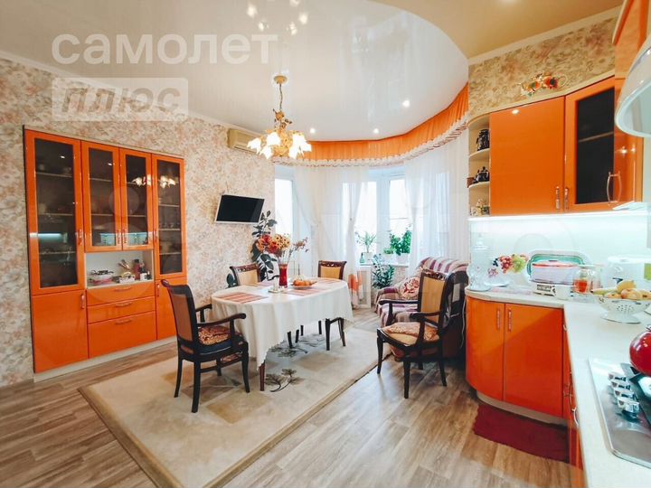 4-к. квартира, 156,3 м², 4/7 эт.