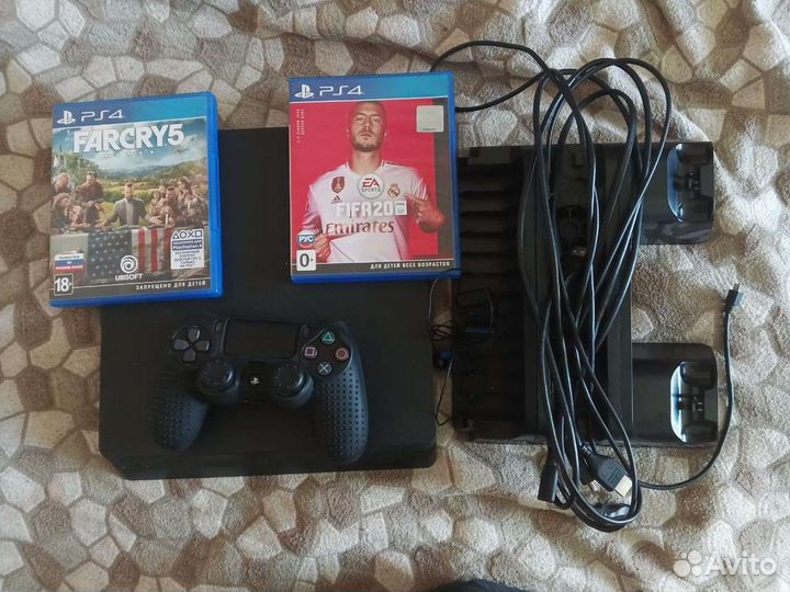 Sony PS4 slim 1tb