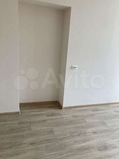 4-к. квартира, 100,8 м², 3/5 эт.