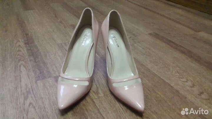 Лаковые туфли-лодочки