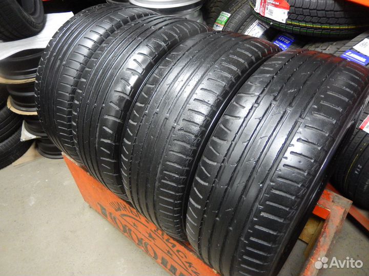 Nokian Tyres Hakka Z 215/60 R16