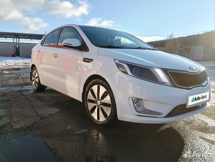 Kia Rio 1.4 AT, 2013, 196 000 км