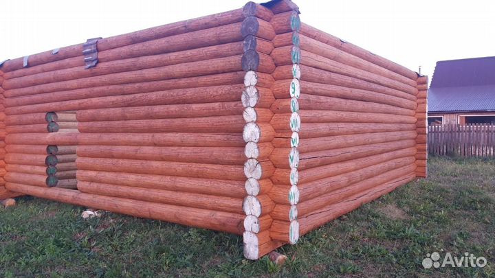 Готовый сруб дома из бревна