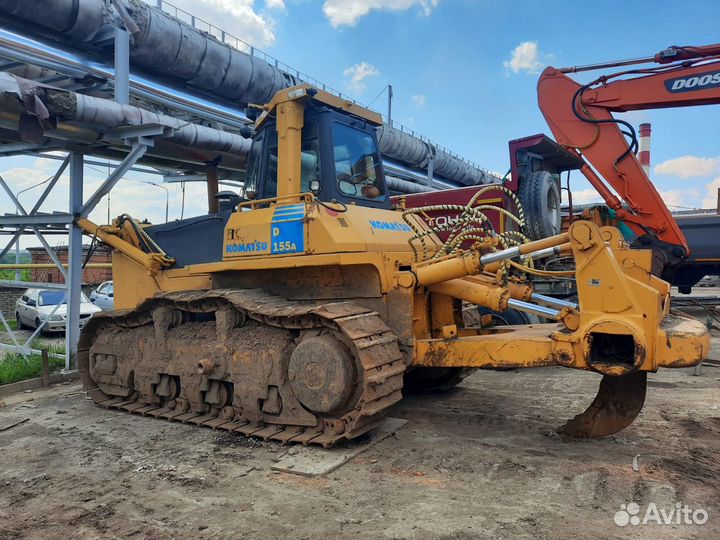 Komatsu D155A-1, 2003