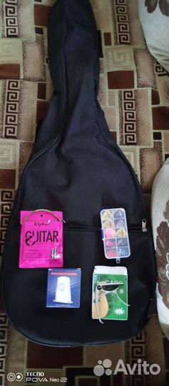 Акустическая гитара