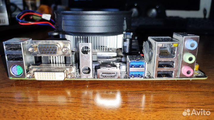 Материнская плата с процессором