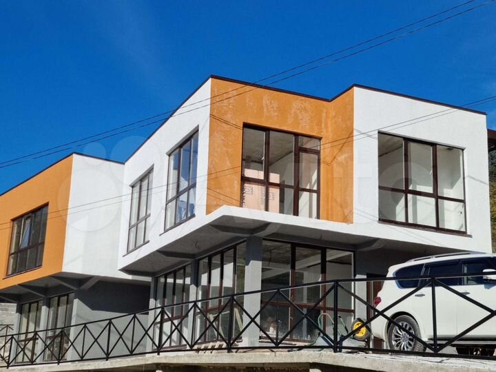 Дом 160 м² на участке 4 сот.