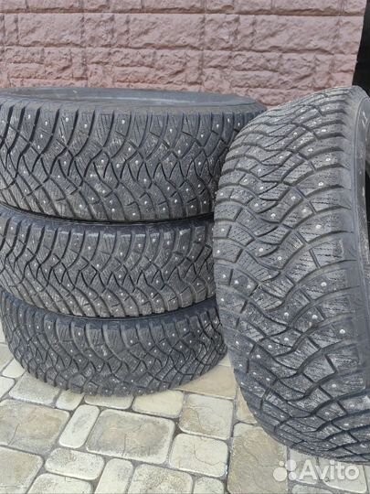 Dunlop GrandTrek Ice 03 225/65 R20 106T