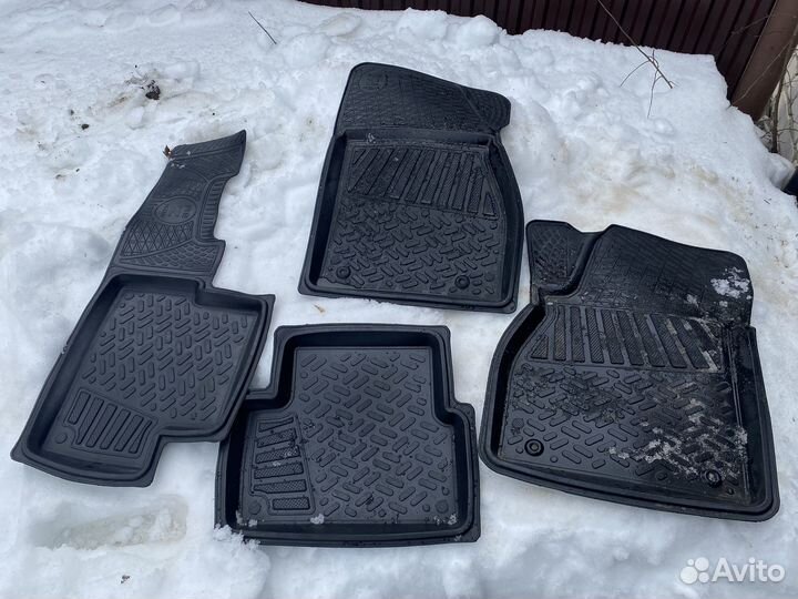 Резиновые коврики для Opel Insignia