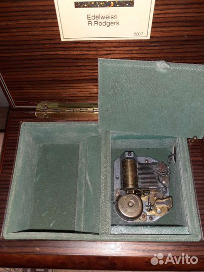 Музыкальная шкатулка,для Украшений,Швейцар,Дерево