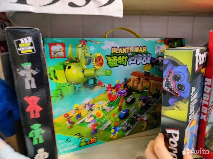 Зомби конструктор зомби против растений игрушка