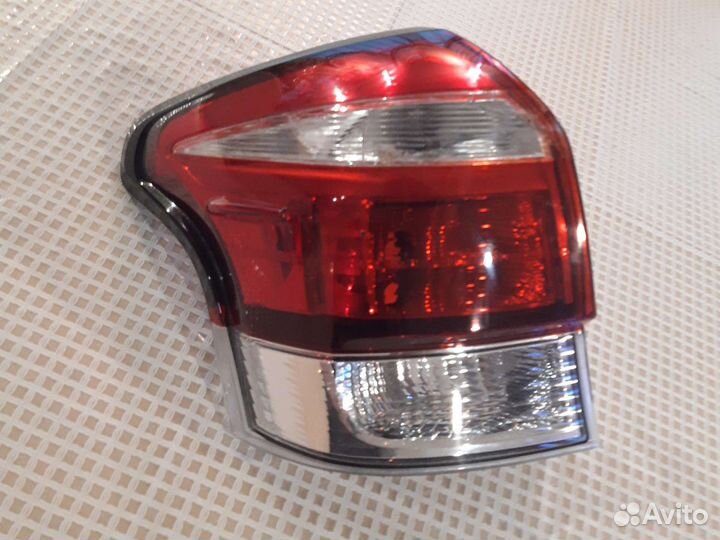 Стоп сигнал левый(13-106) Toyota coroia fielder