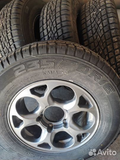 КАМА Кама-205 8/70 R16