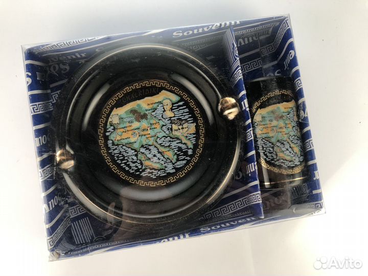 Сувенирная пепельница и стопка