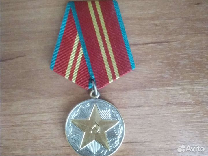 Знаки значки медали