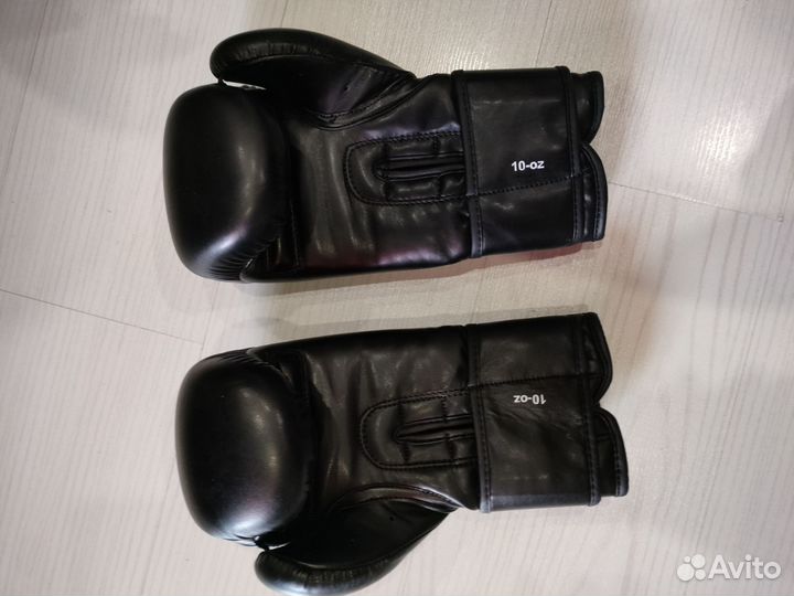 Боксерские перчатки demix