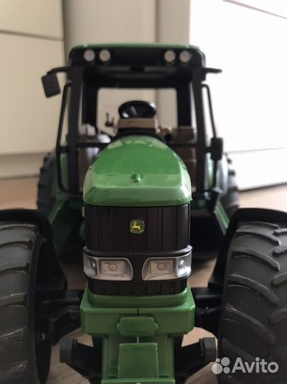 Bruder трактор