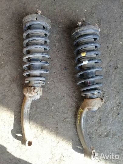 Стойка передняя Ssang Yong Актион Кайрон Рекстон