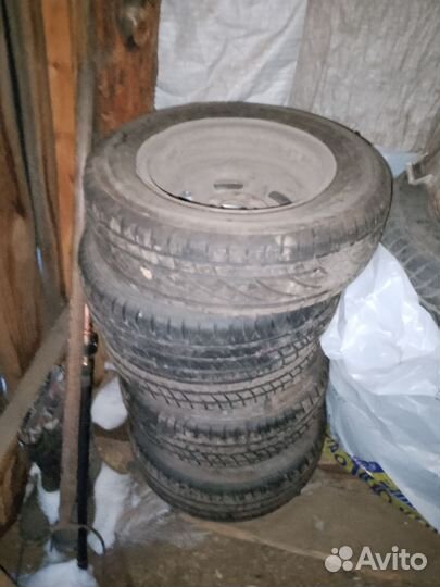 Продается резина r 14 летно