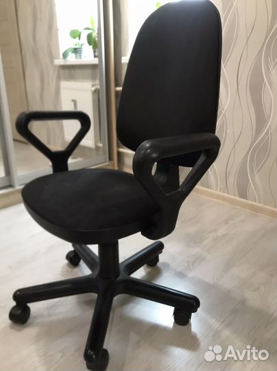 Компьютерное кресло
